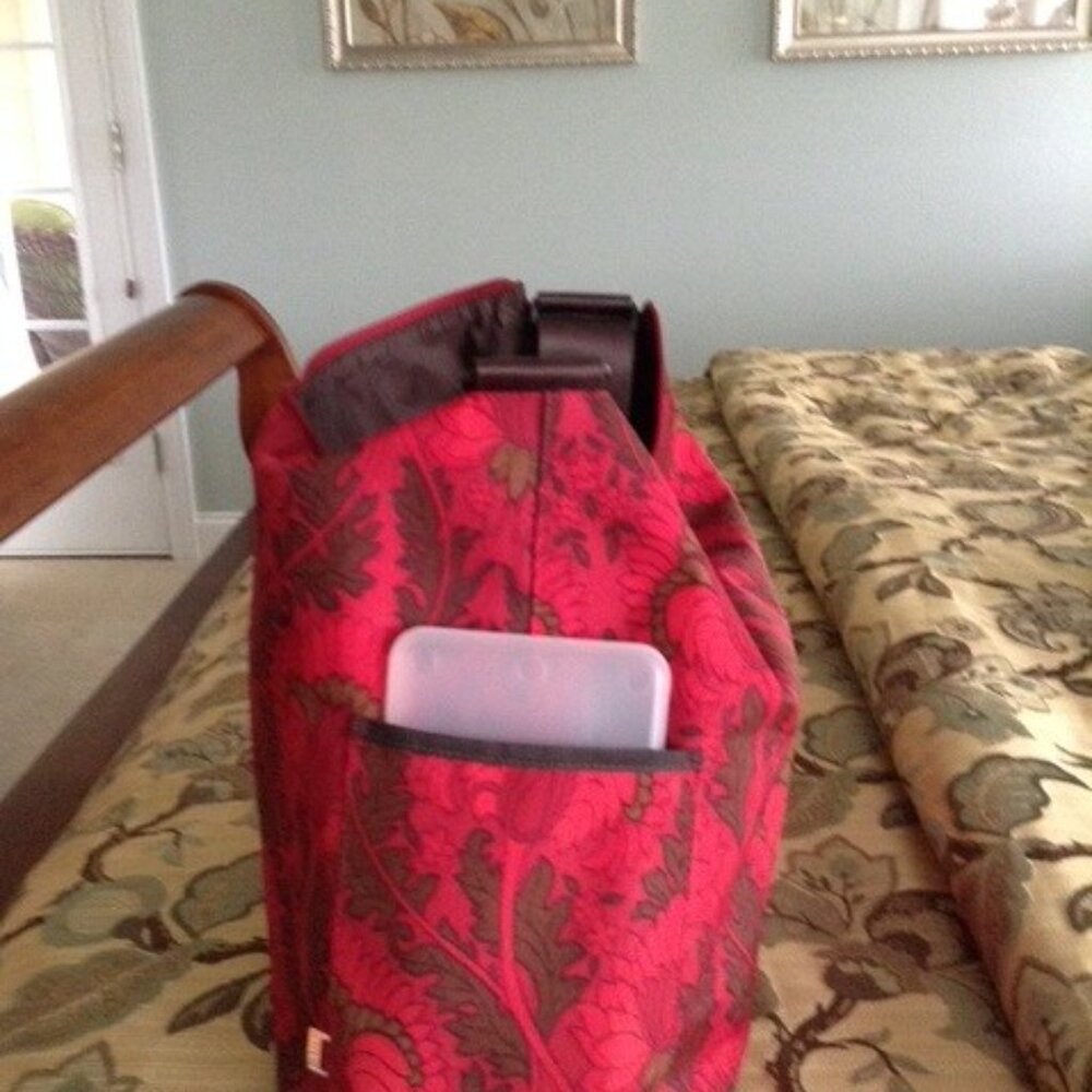 OIOI AUSTRALIA RED DAMASK HOBO DIAPER TOTE BAG, LN - Picture 5 of 6